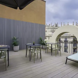  Apartment Ola Living Diagonal Ii