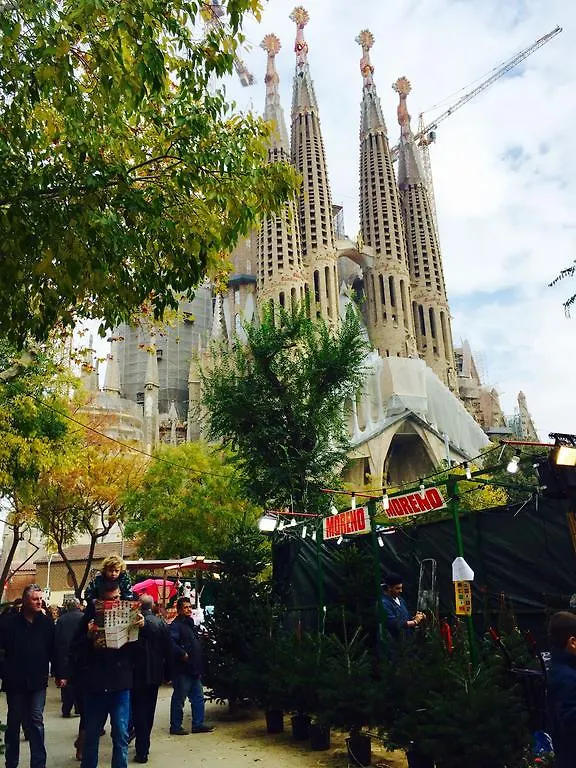 Apartments Barcelona Sagrada 0*,